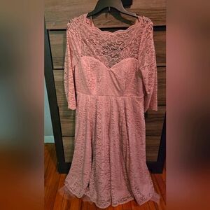 Elegant Lace Dress in Pink